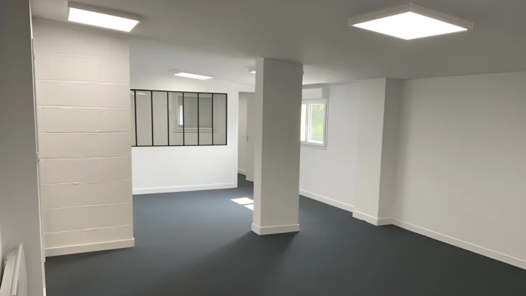 rénovation intérieur de bureaux par activ travaux vitré etrelles